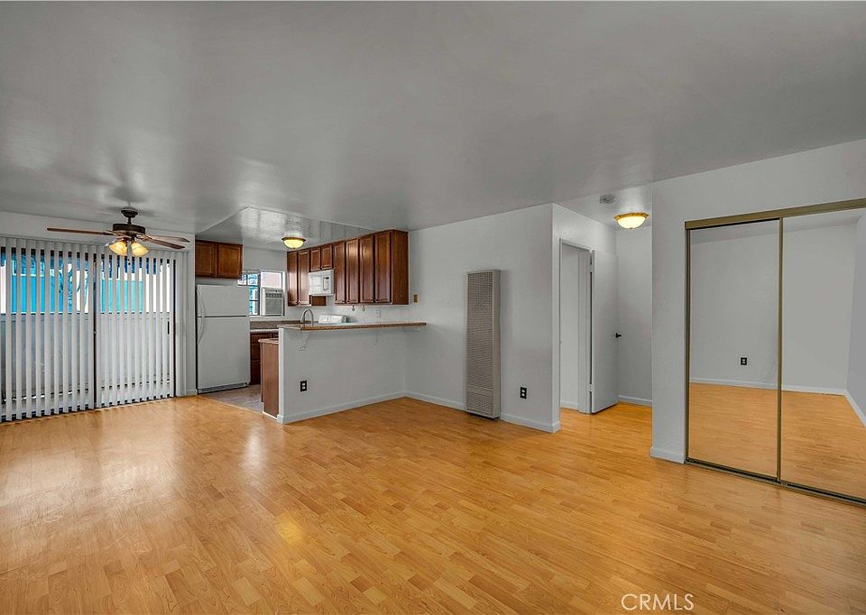 1st image of 18530 Hatteras St Unit 109