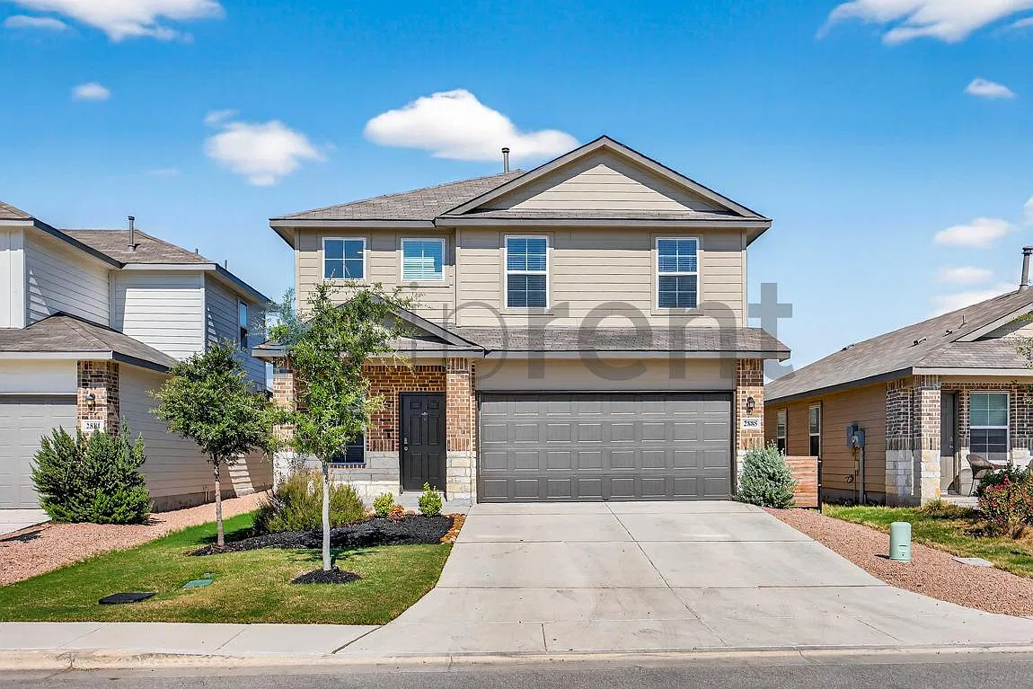5 bed, 2500 sqft, $2,395 — Photo 1
