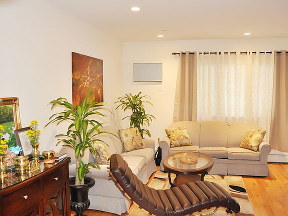 4th image of 57 Bay 20 St #1C
