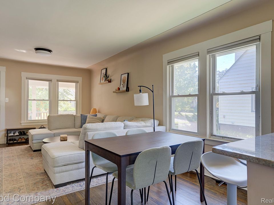 215 E Hazelhurst St, photo 8