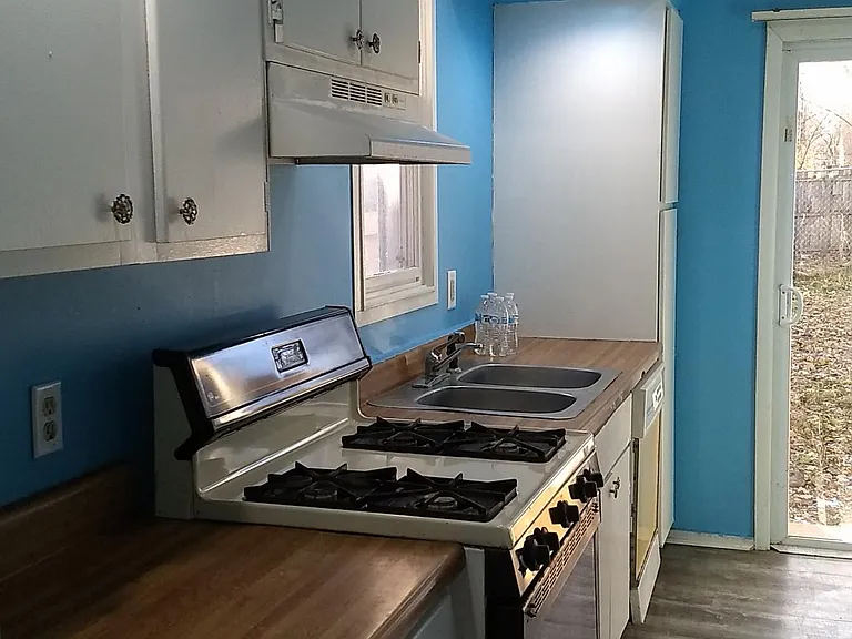 154 S Porter St — Photo 7