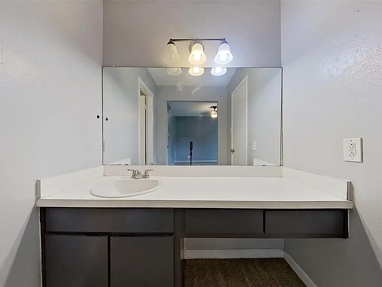 6321 Walraven Cir #6321 — Photo 16