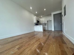42 Grove St #3R, Brooklyn, NY 11221