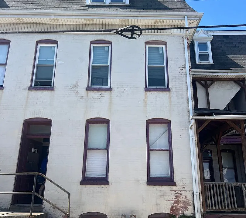 24 N Hartley St