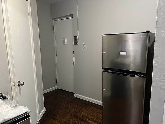 4th image of 311 E 109th St #10D