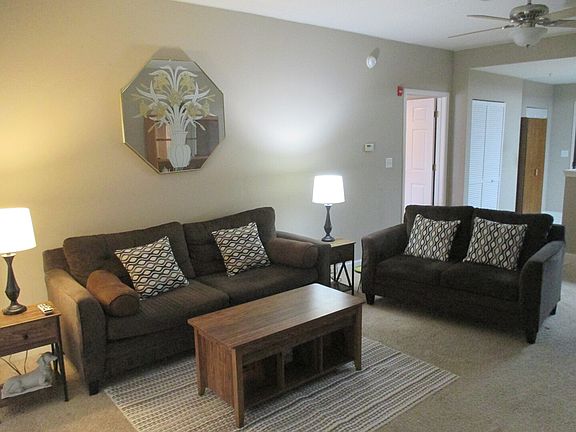 5th image of 125 Lakeview Dr Unit 203