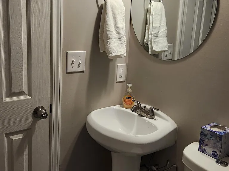 2nd bathroom