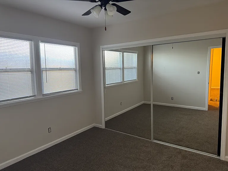2114 W Magnolia Blvd #C — Photo 4