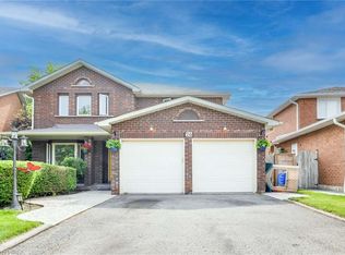 26 Dundalk Cres, Brampton, ON L6Z 2V2