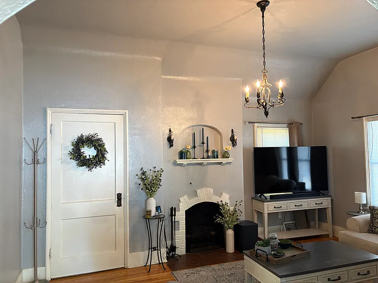 4519 Woolworth Ave — Photo 47