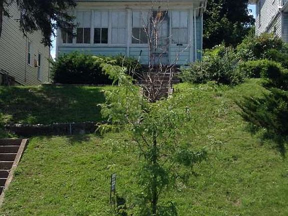 2nd image of 89 Robinson Ave
