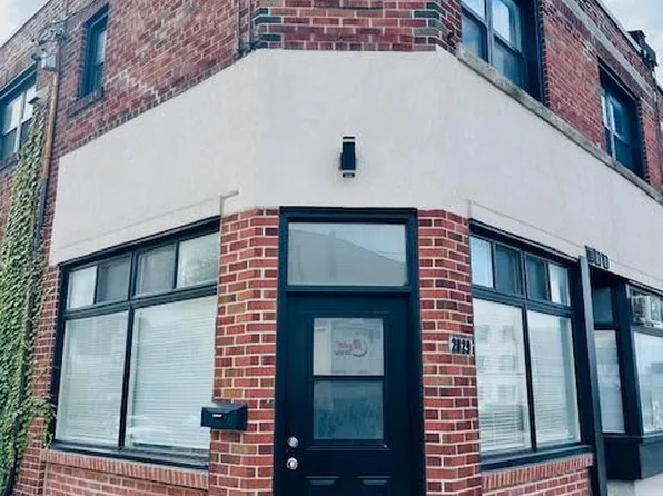 2029 Eglinton Ave W #5, Toronto, ON M6E 2K4