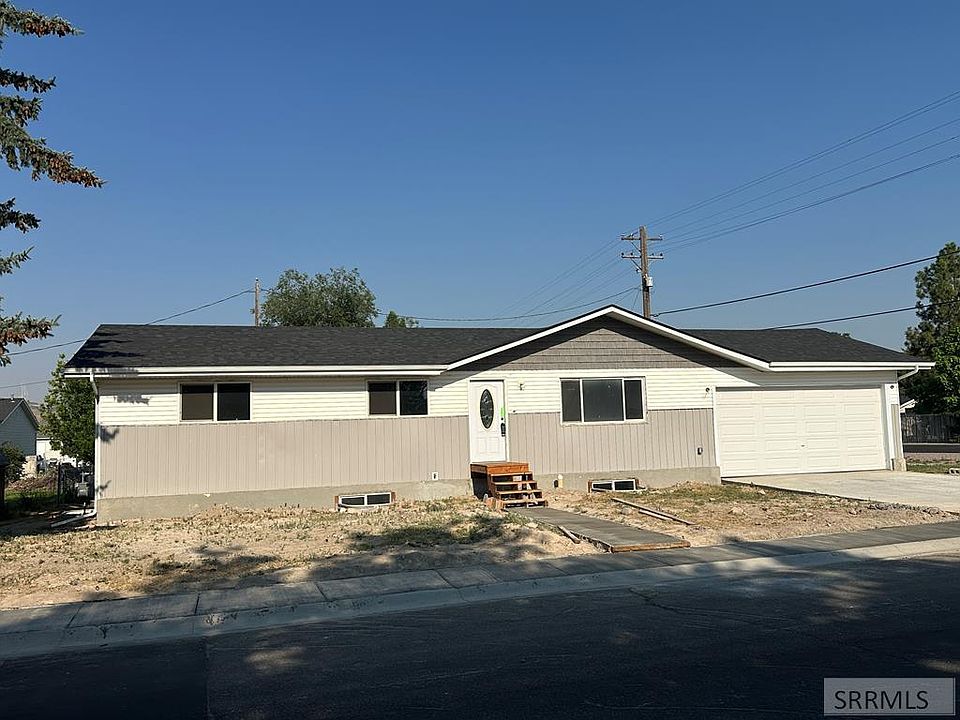 1st image of 3975 Henderson Ln