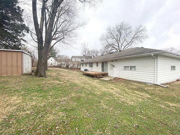 3rd image of 1031 Northwood Ter