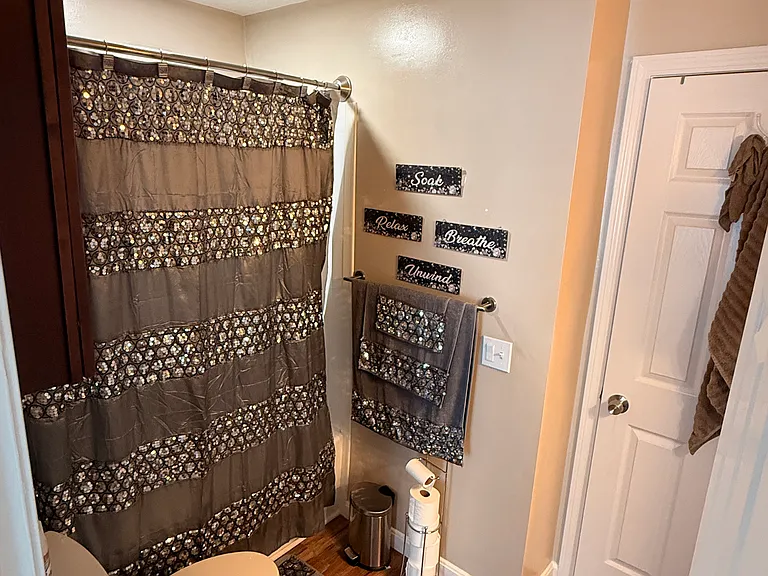 11 Devon Commons Ln — Photo 34
