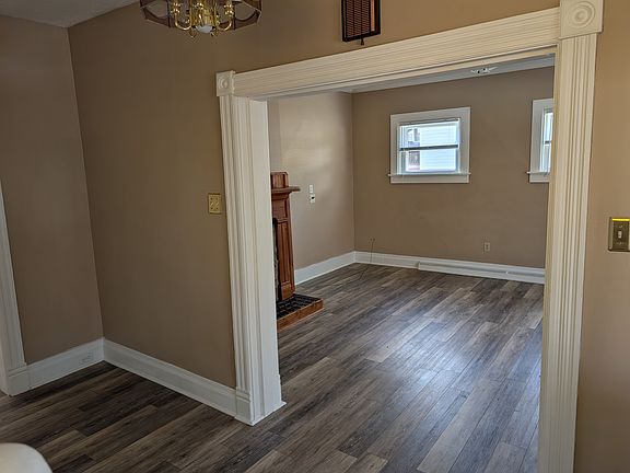 Entryway Into The Living Room