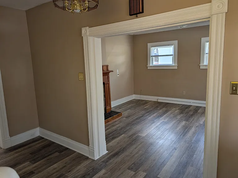 Entryway Into The Living Room