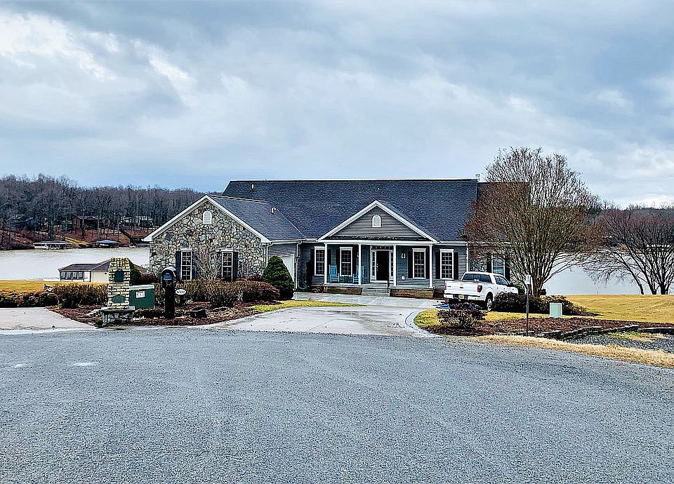 1st image of 6500 Harbour Point Dr