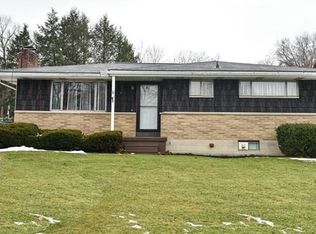 182 Chapel Dr, Ellwood City, PA 16117