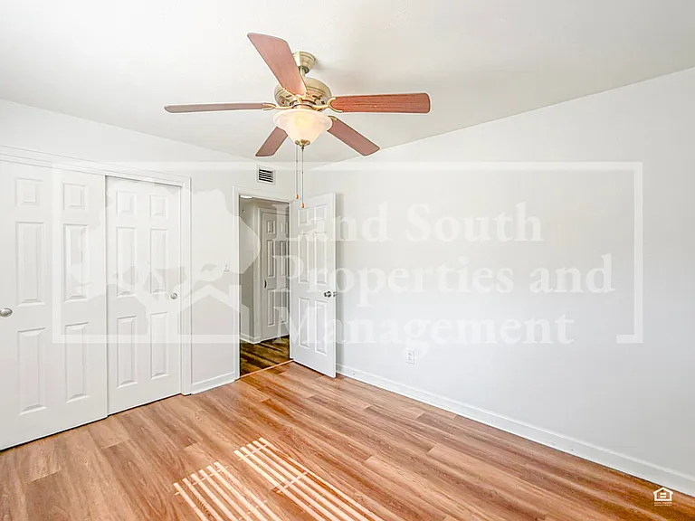 520 McKay Ct — Photo 9
