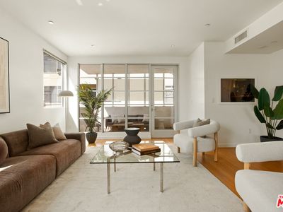 8265 Fountain Ave Unit 302, West Hollywood, CA, 90046