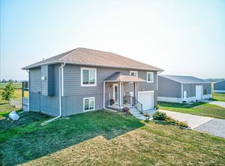 19825 Mayfield Cir, Pacific Jct, IA 51561