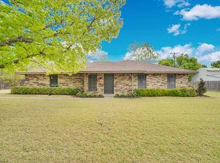 104 Prairie View Ln, Red Oak, TX 75154