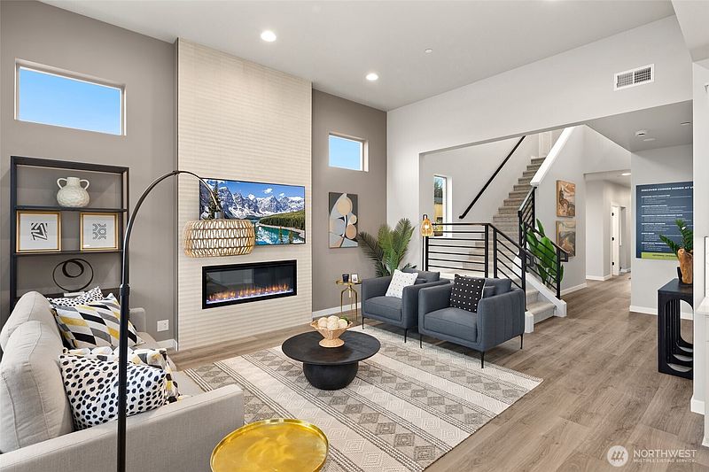 4th image of 13943 178th Street E #42