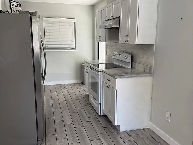 6706 S Himes Ave — Photo 6