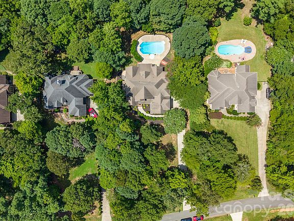 4th image of 4812 Pimlico Ln
