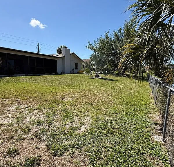 3185 Clifford St — Photo 25