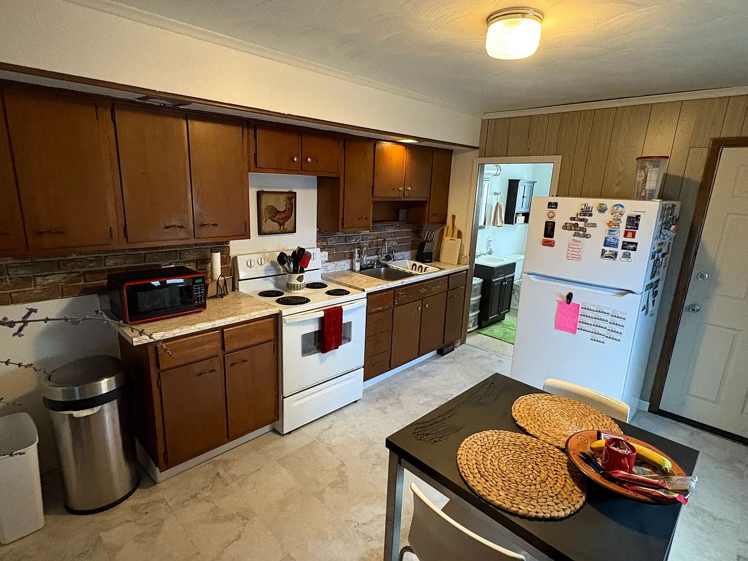 1 bed, 1100 sqft, $1,200 — Photo 4