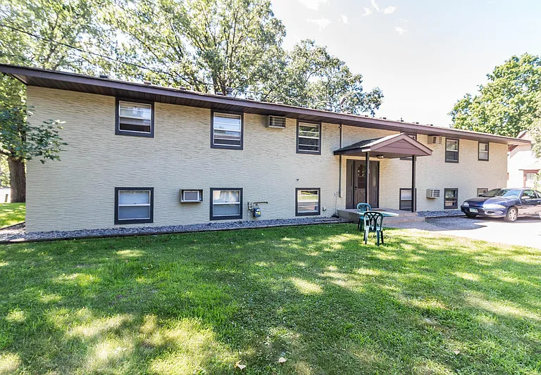 Bylund Apartments — Photo 1