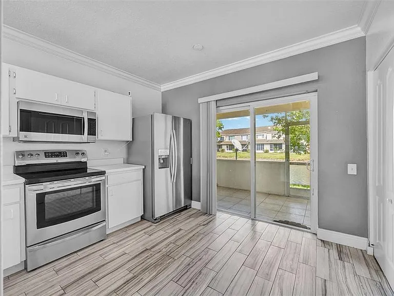 6127 Bayside Key Dr — Photo 14