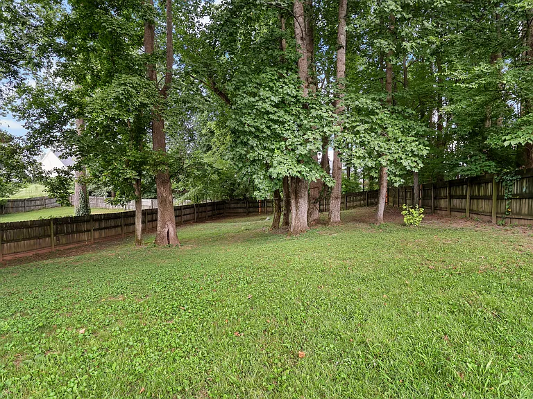 3795 McAllister Dr — Photo 32