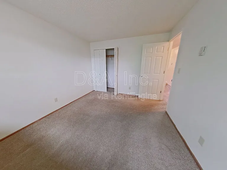 605 NW Kings Blvd #4 — Photo 9