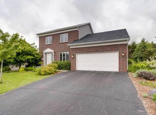 90 E Canyon Dr, Hudson, WI 54016