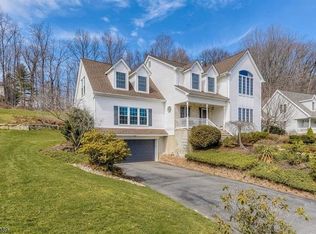 14 Eagle Ct, Randolph, NJ 07869