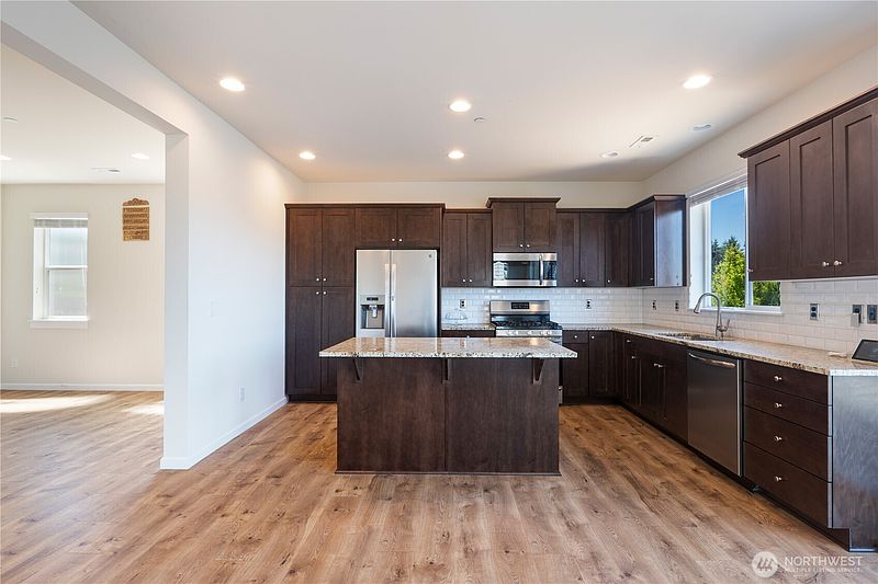 4th image of 5020 51st Avenue Ct W