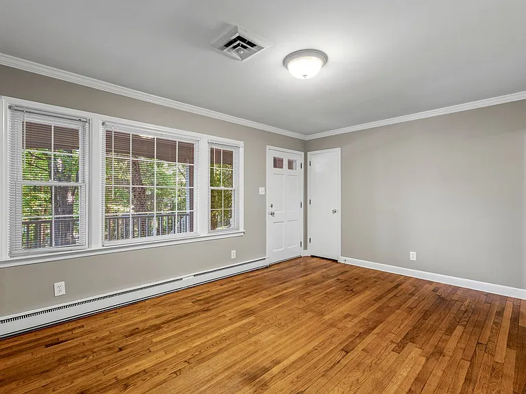 3905 Waterton Rd — Photo 5