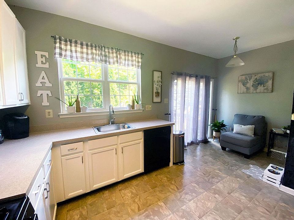 2nd image of 26 Cameron Ct