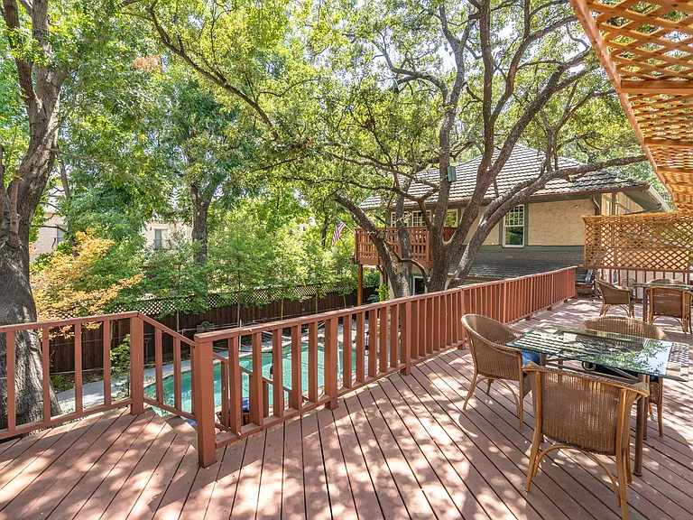 3900 Bowser Ave — Photo 56