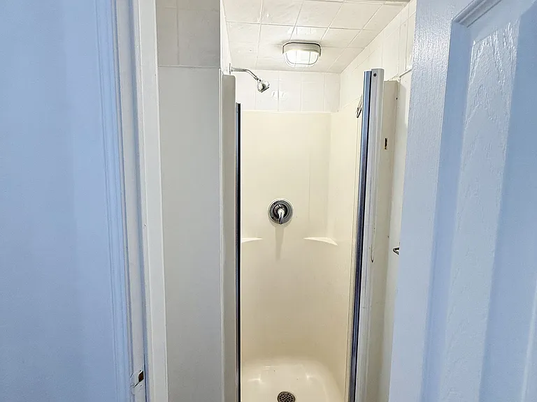 17 Regatta Cres #UPPER — Photo 6