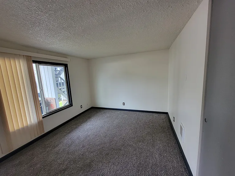 1337 10th Ave #1 — Photo 3