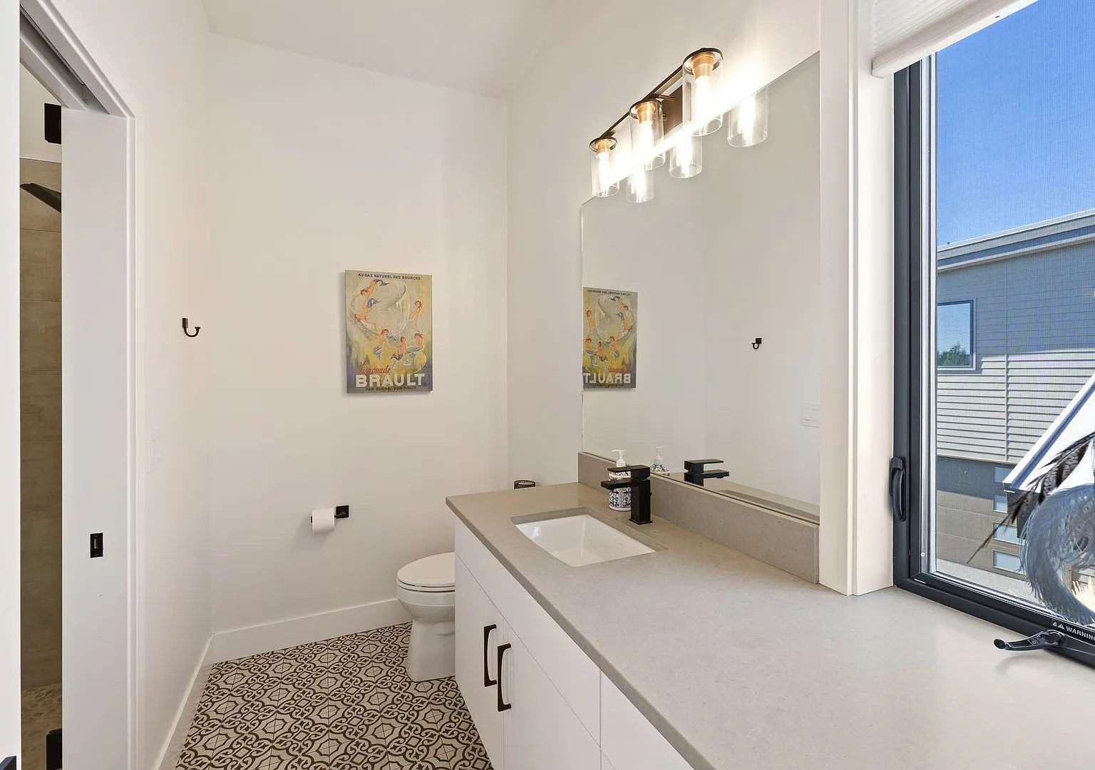 Fully Furnished 4-Bedroom Tetherow Home | Hot Tub + Home Services Included — Photo 4