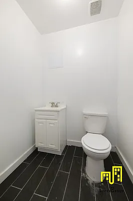 Rented by The Syper Group | media 17