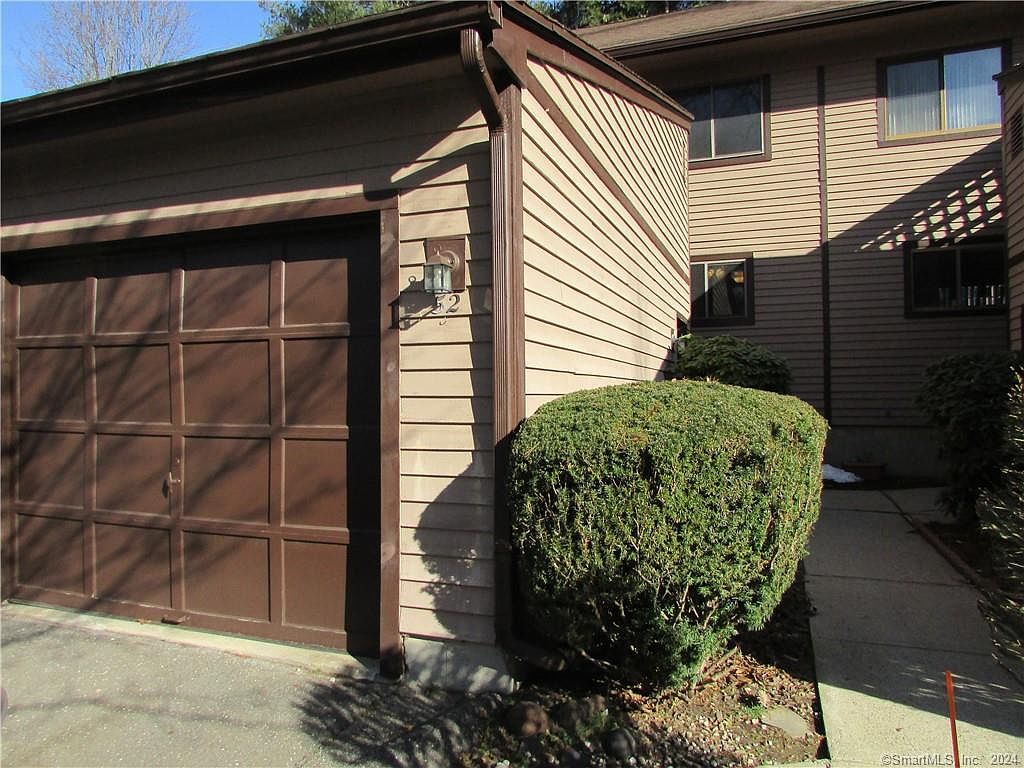 52 Wynwood Dr 52, Enfield, CT 06082 MLS 170618701 Zillow