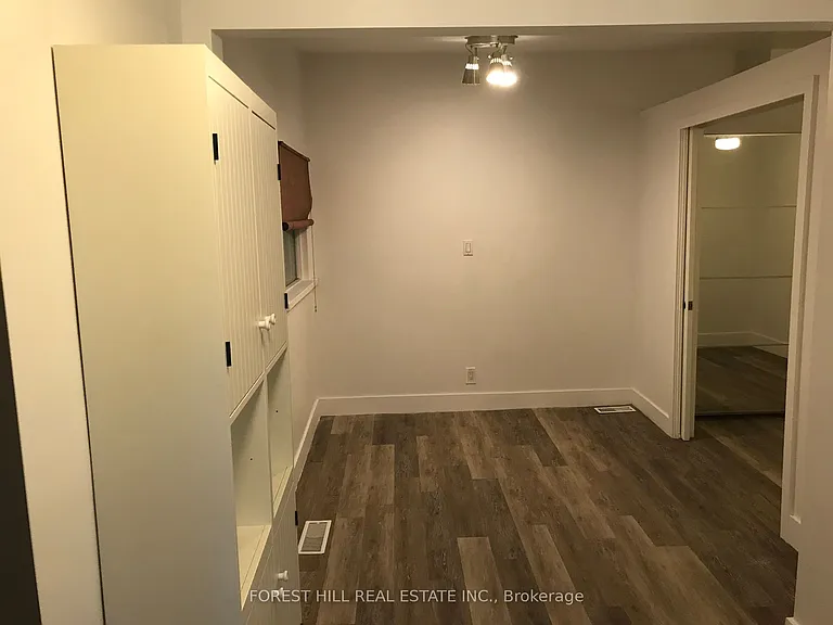 48 Rowntree Ave #REAR — Photo 10