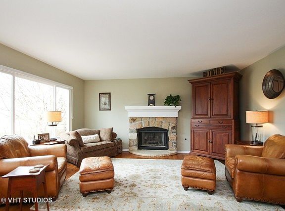 4th image of 1493 Royal Oak Ln