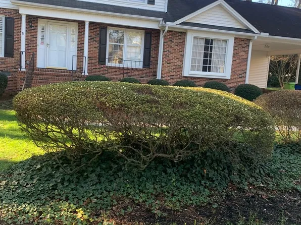 1305 Lennox Pl, Raleigh, NC 27612